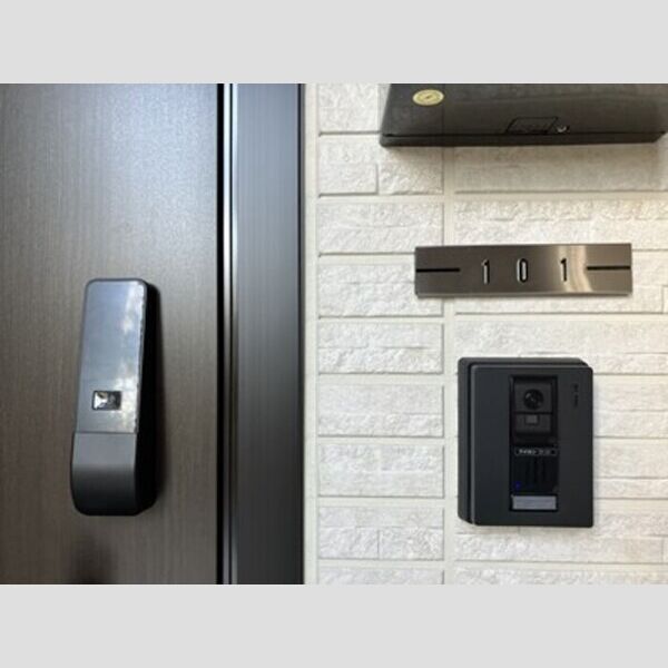 玄関　玄関(ICカードキー)・インターホン