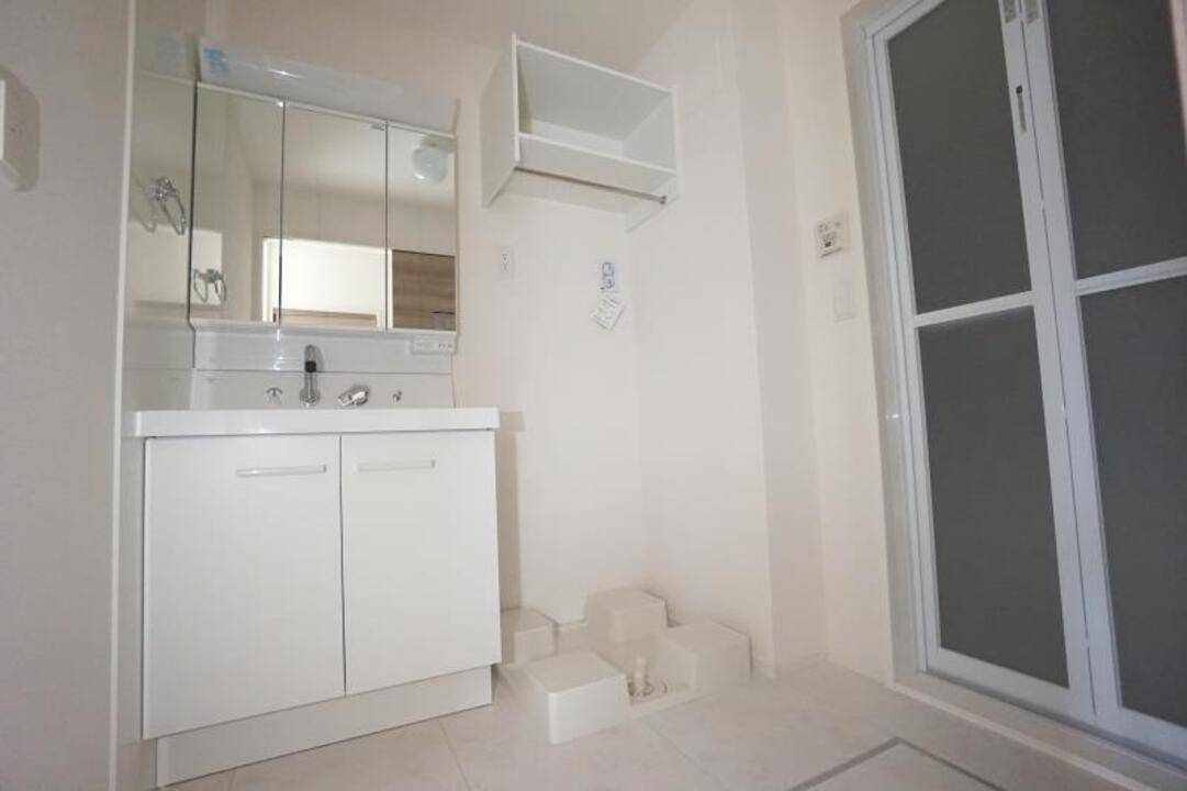 洗面設備　洗濯機置場