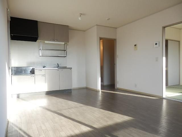 居室・リビング　広々リビング