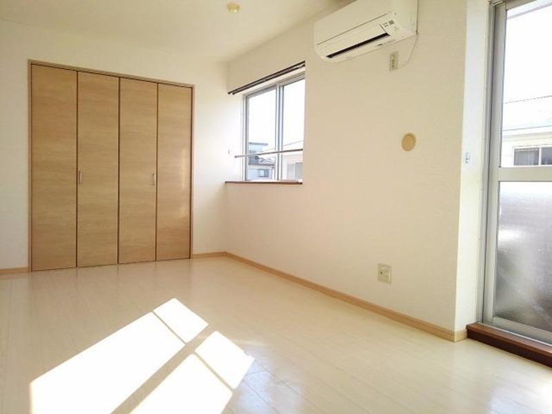 居室・リビング　図面と現状に相違がある場合には現状を優先