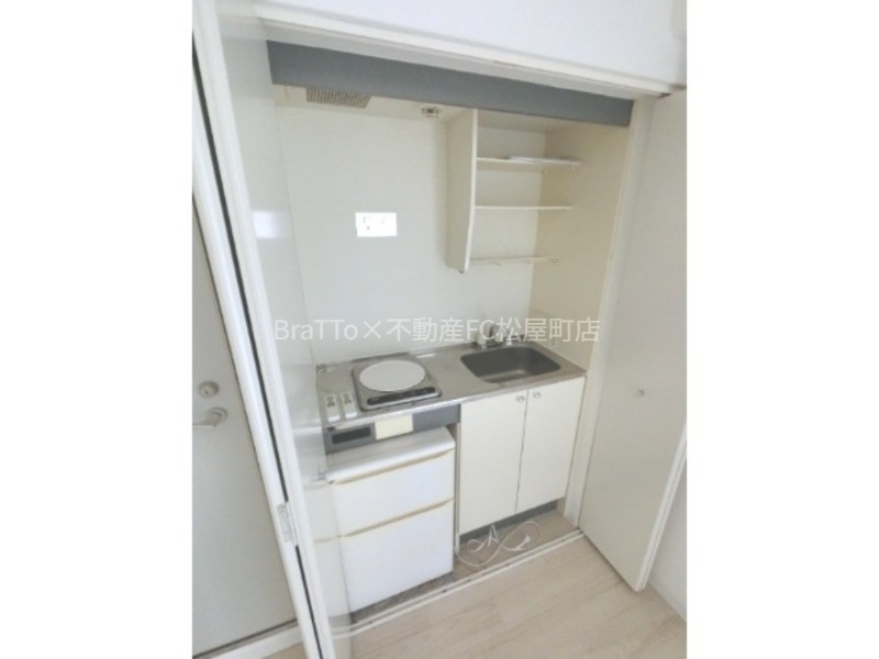 キッチン　キッチン（１口ＩＨ・冷蔵庫付）