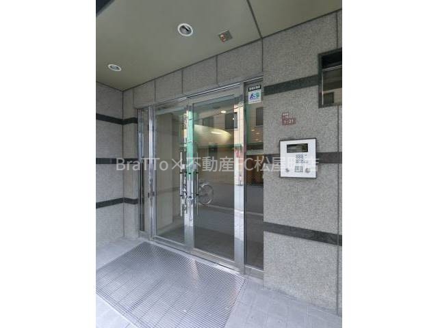 エントランス　マンション共用部分（オートロック付き）