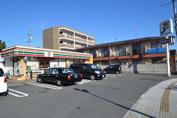 コンビニ　セブンイレブン（コンビニ）まで455m