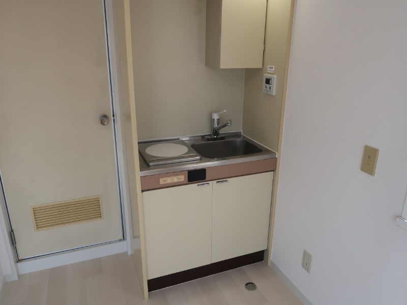 キッチン　※別号室写真使用