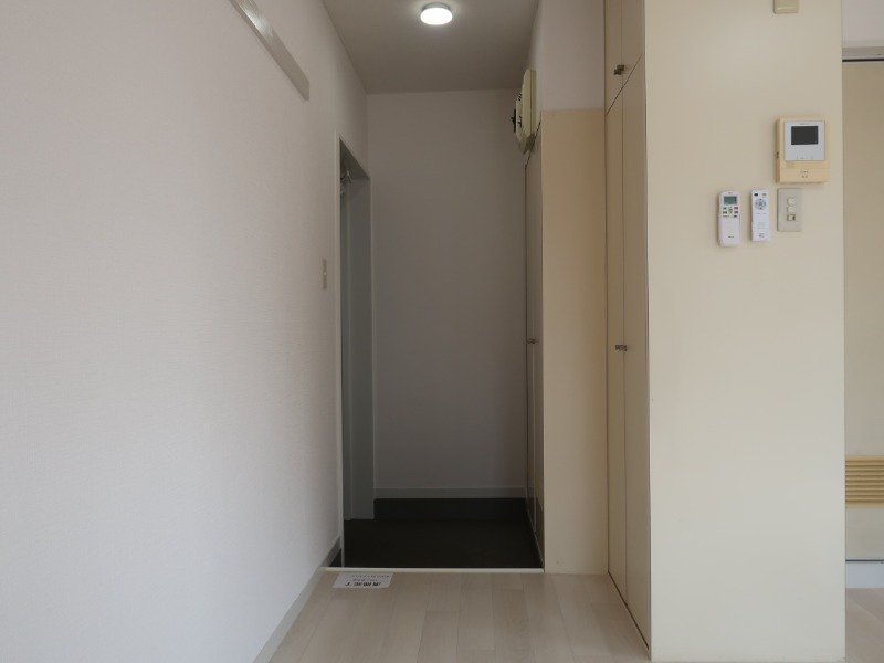 玄関　※別号室写真使用