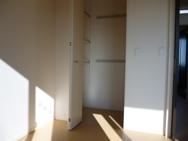 収納　ワンステップクローゼット