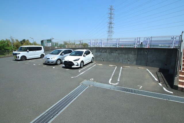 駐車場　駐車場（空き要確認）