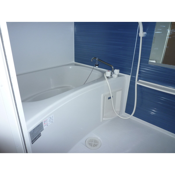 バス・シャワールーム　アクセントがおしゃれ