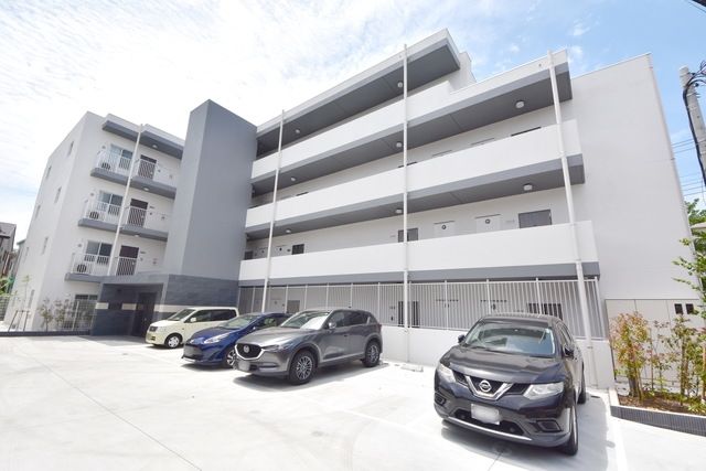 建物外観　★駅から平坦な道で通えます★