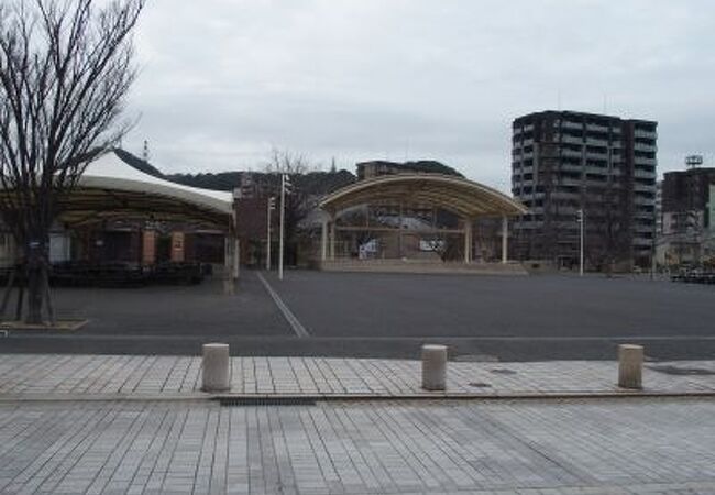 公園　門司港レトロ中央広場（公園）まで1331m