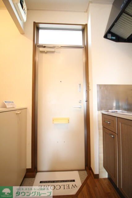 玄関　※別号室参考写真です