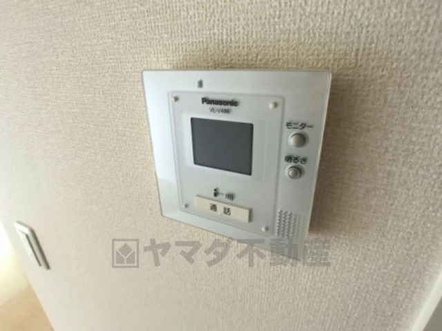 セキュリティ　モニター付きインターホン