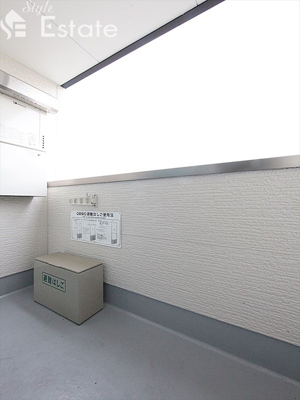 バルコニー　バルコニー