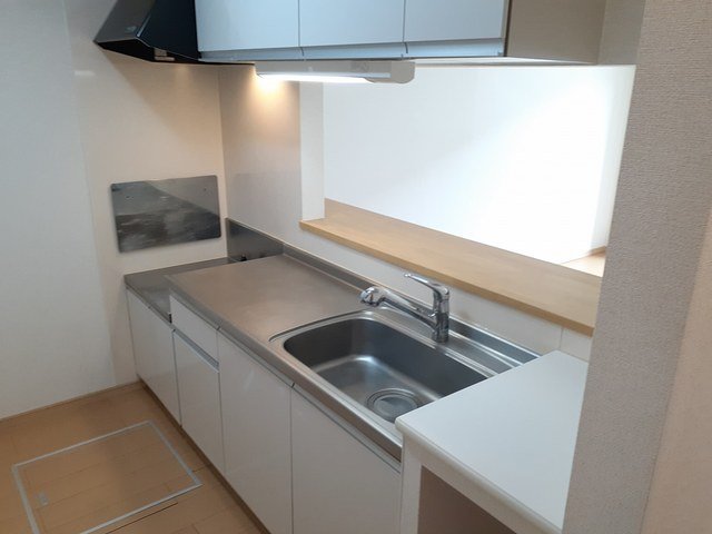 キッチン　コンパクトなキッチンで掃除もラクラク