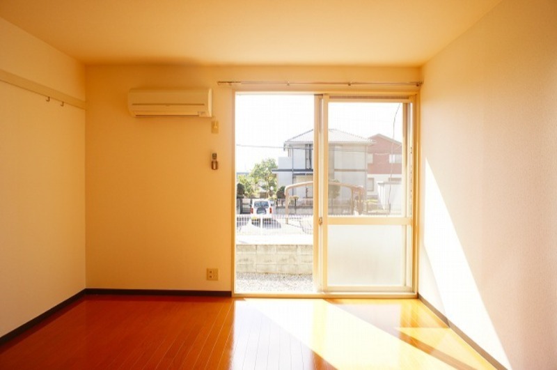 居室・リビング　図面と現状に相違がある場合には現状を優先