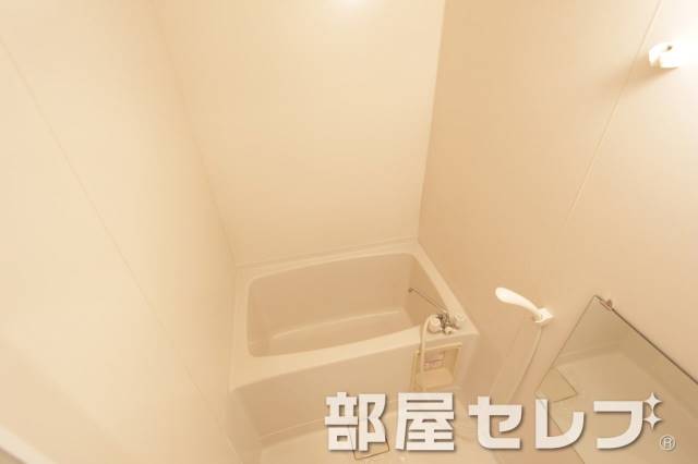 バス・シャワールーム　綺麗な浴室です。