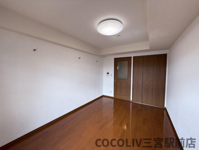 居室・リビング　同物件別部屋写真