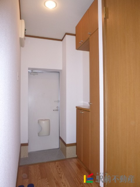 玄関　シューズボックスあります☆