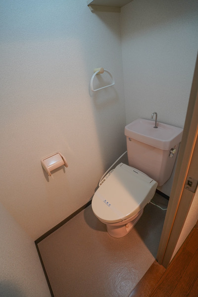 トイレ　同じ建物の別のお部屋