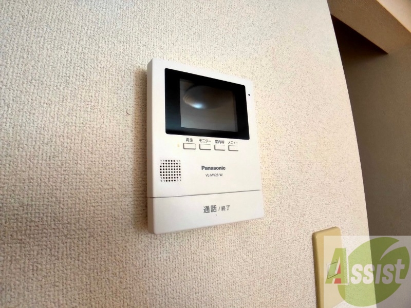 セキュリティ　ＴＶモニター付インターホンです。来客者の顔が見えるので安心！