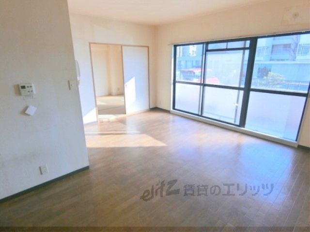 居室・リビング　リビング