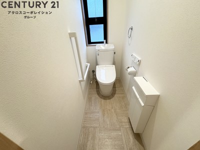 トイレ　窓があり、換気できます。