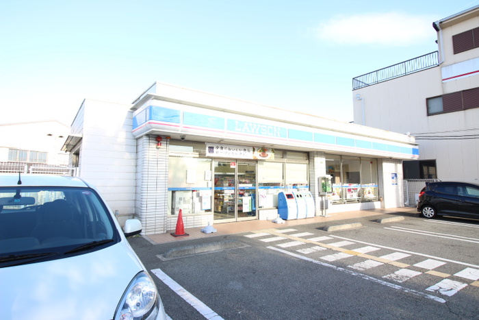 コンビニ　ローソン（コンビニ）まで500m