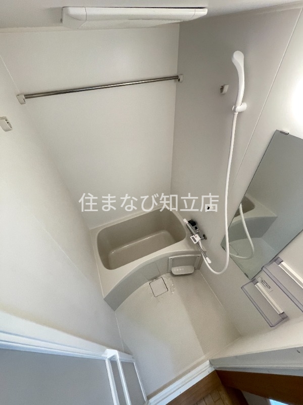 バス・シャワールーム　別部屋写真（反転タイプ）