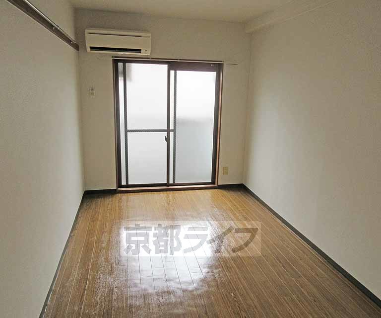 居室・リビング　広々としたお部屋です！