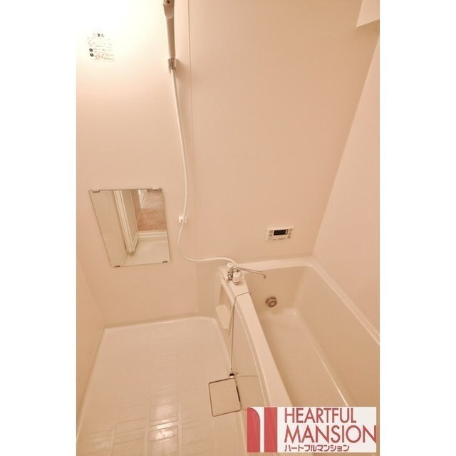 バス・シャワールーム　追い焚き機能付き☆