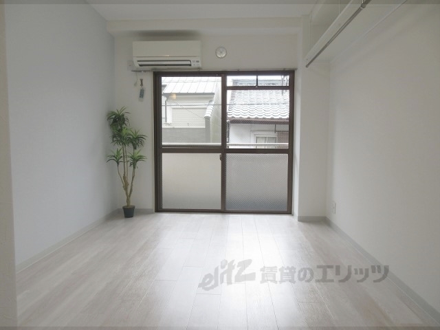 居室・リビング　洋室