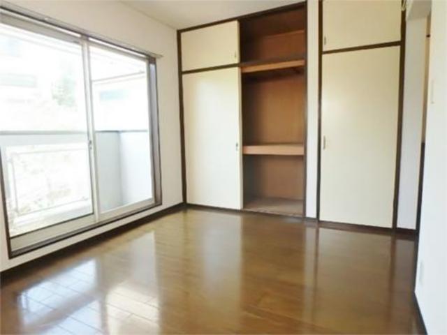 居室・リビング　キレイなフローリングのお部屋です