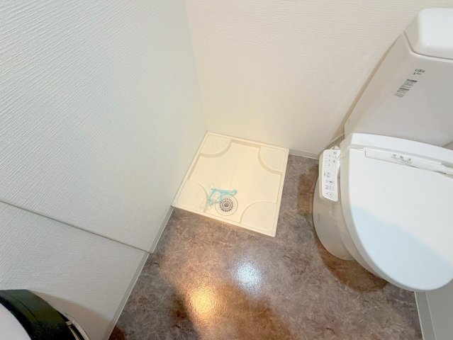 その他設備　室内に洗濯機置場があれば雨の日でも濡れる心配がございませんね