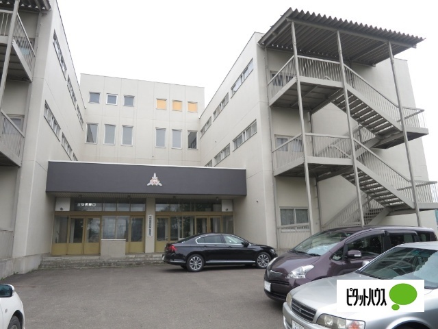 中学校　旭川市立神居中学校（中学校）まで1940m