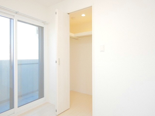 収納　ウォークインクローゼットが複数あり、収納力が大です♪