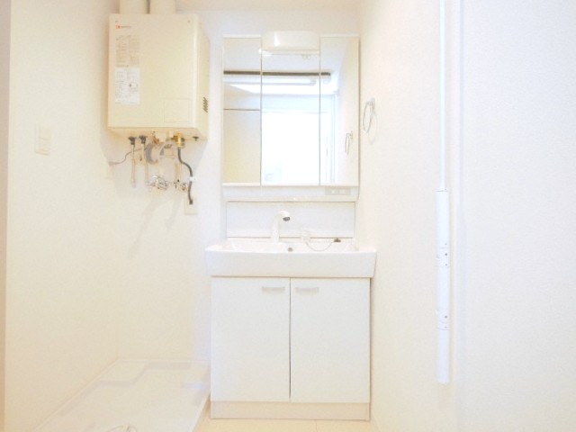 洗面設備　シャンプードレッサー付きです♪