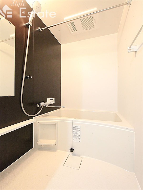 バス・シャワールーム　バスルーム