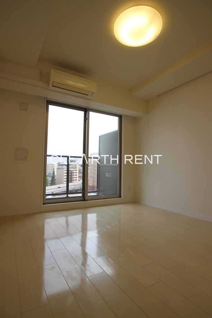 居室・リビング　南向きの洋室