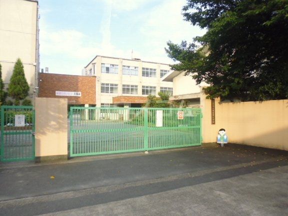 小学校　京都市立川岡東小学校（小学校）まで422m