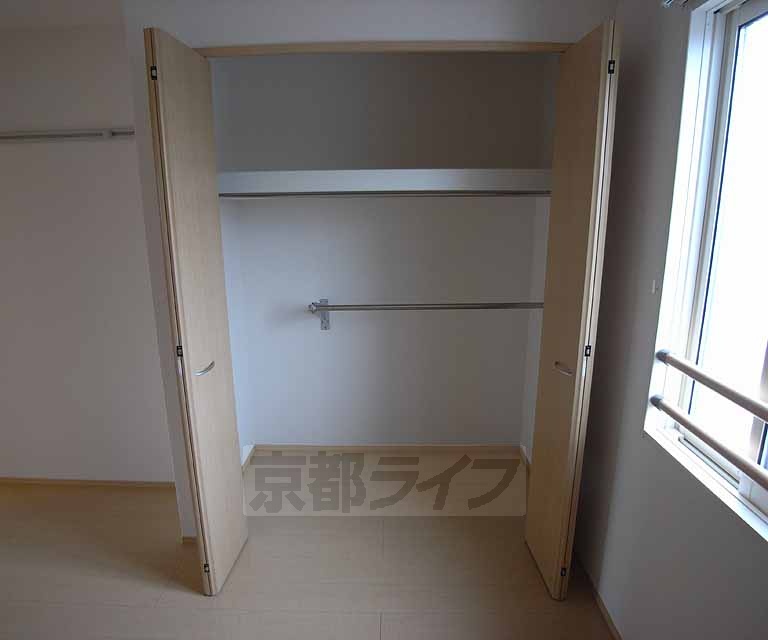 収納　しっかり仕舞えるクローゼットです。