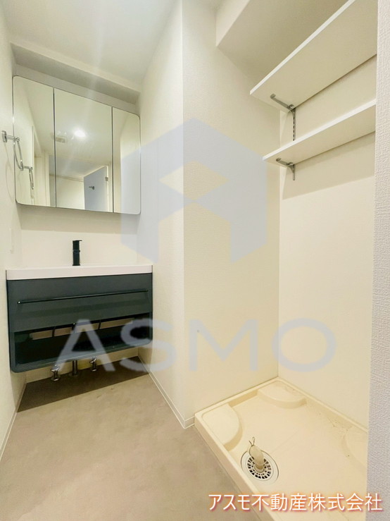 洗面設備　同マンション別部屋参考写真