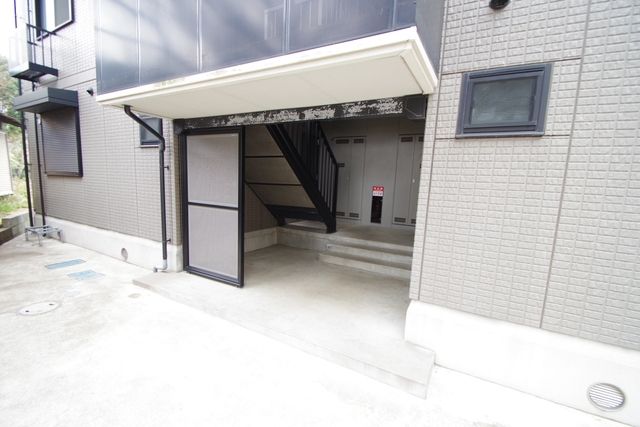 エントランス　★見学希望等はタウンハウジング中央林間店までお気軽に♪★
