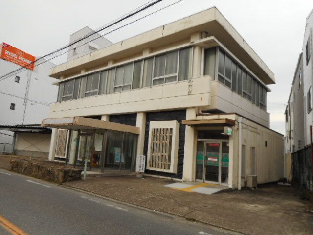 銀行　ＪＡ北河内様（銀行）まで120m