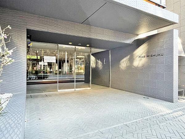 エントランス　建物の内部です