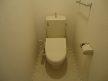 トイレ　温水洗浄暖房便座