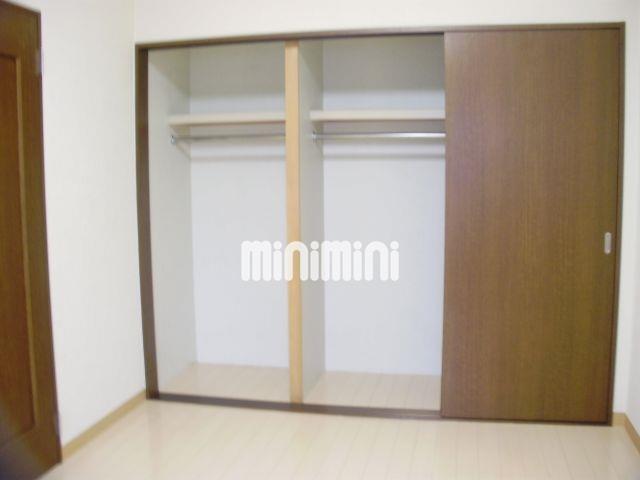 収納　広めの収納。クローゼットタイプがうれしいですね。