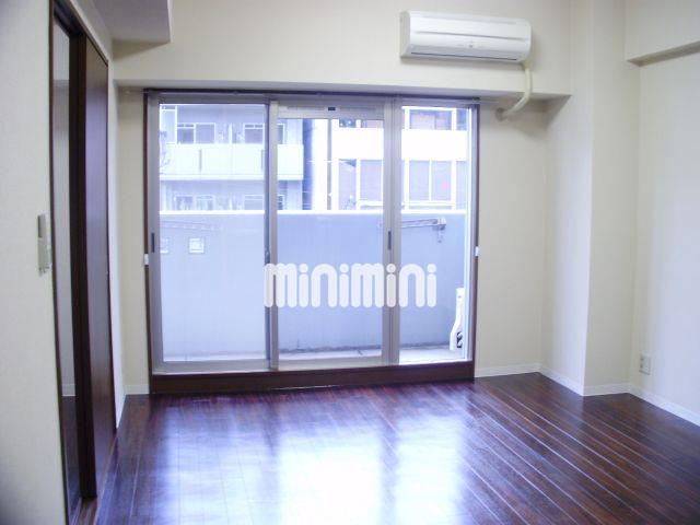 居室・リビング　広いリビングで家族のだんらんを…。