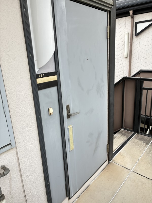 玄関　収納もある玄関です