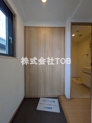 玄関　※別号室参考写真※