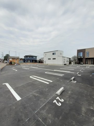 駐車場　駐車場に車を止められます